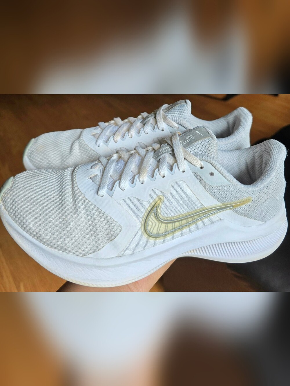 Sz 8.5 Women's NIKE DOWNSHIFTER 11 White Running Shoes